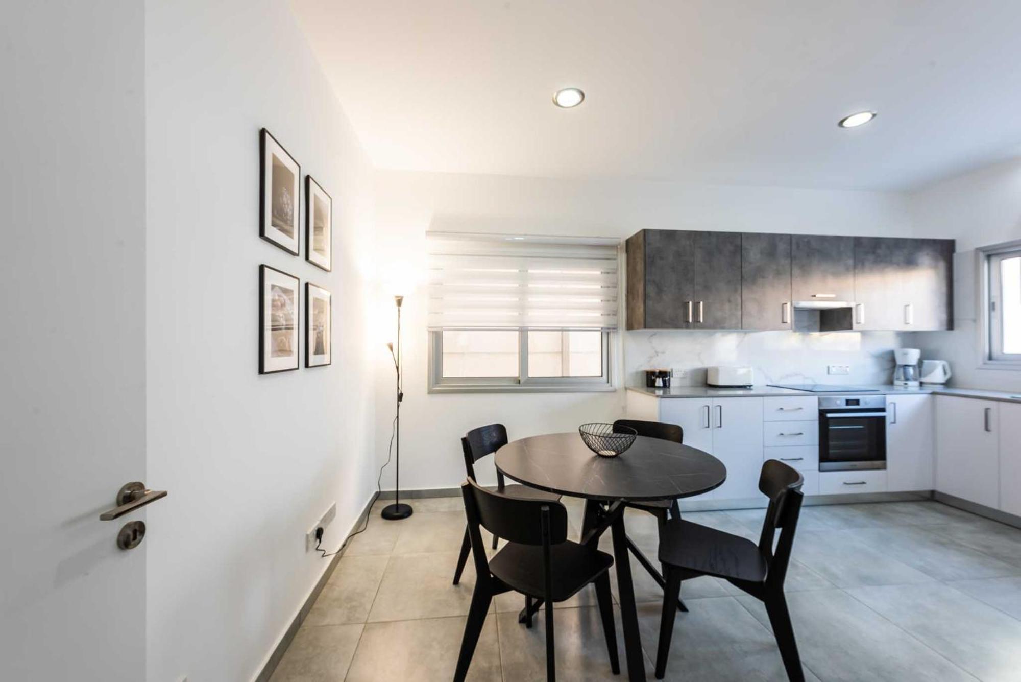 Kition City Apartments - Central Location Ларнака Экстерьер фото